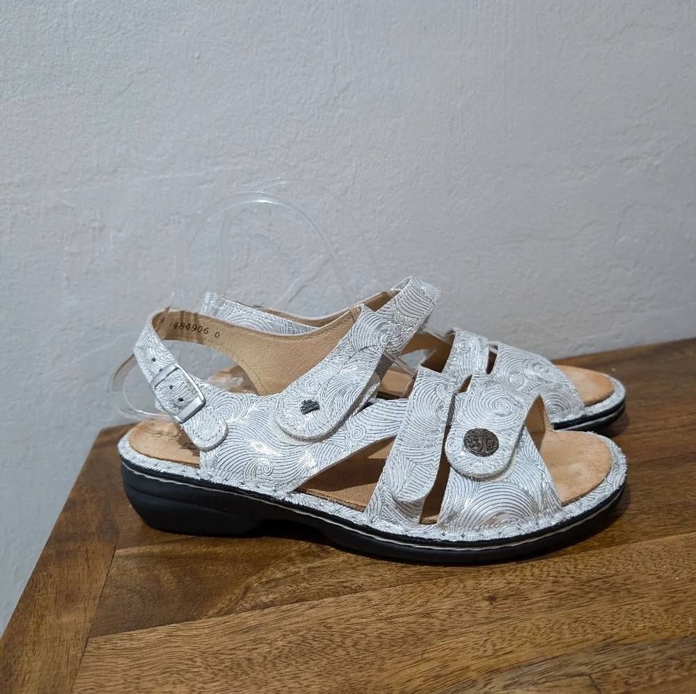 Finn Comfort Gomera‎ Silver Kalahari sandals size 38D